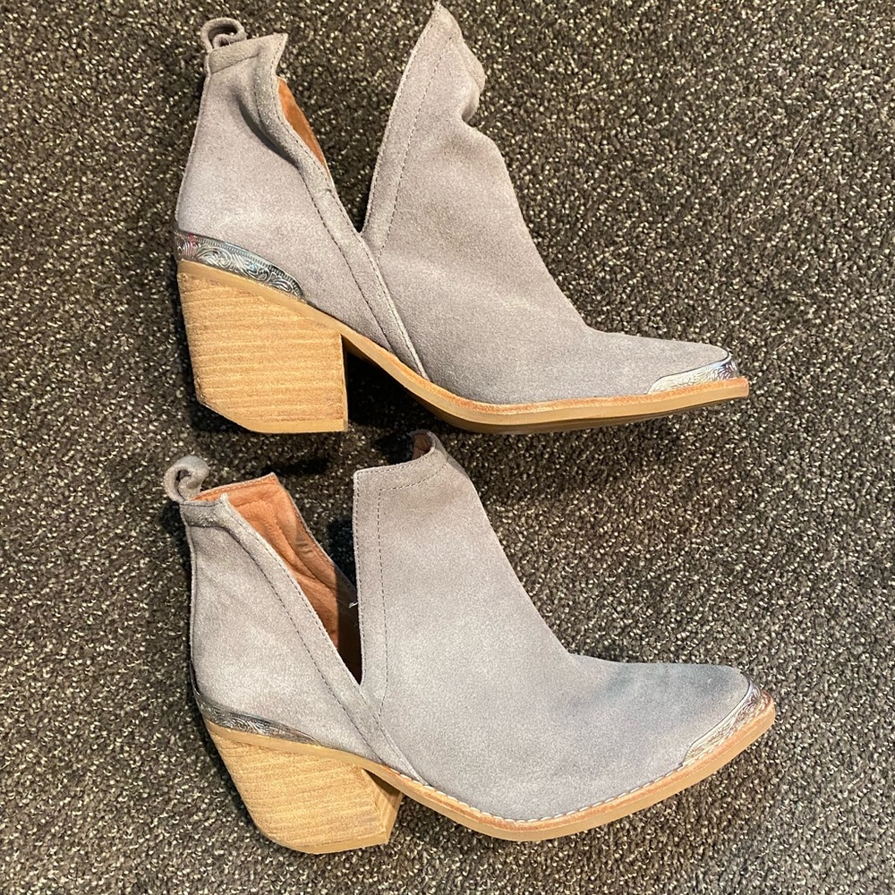 Jeffrey Campbell Cromwell Boots - size 6